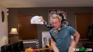 Alona Bloom's Electrifying Team Skeet Tiny Ride - Don't Miss-1