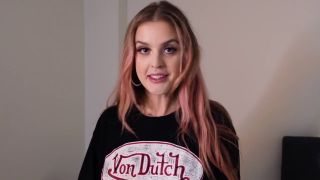 Phoebe Yvette - Australian YouTuber Phoebe Yvette tries on Microbikinis and wants you to watch-1