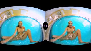 Nancy A, Solo, Virtual Reality video-3