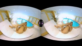 Nancy A, Solo, Virtual Reality video-9