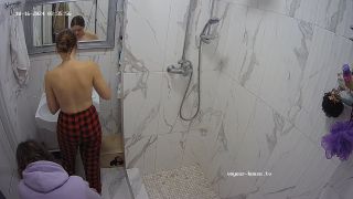 Pearl And Oscar Friend Showering, 16 10 2024 720P - Amateur-9