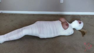 clip 22 injection fetish Bondage Junkies – Bella vs. Her Sensory Overload, mummification on bdsm porn-1