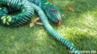 adult xxx video 2 Fit Kitty,Yumi Sin   How To Handle His Snake [FreeuseFantasy/TeamSkeet] (FullHD 1080p) | videos | fetish porn one piece swimsuit fetish-3