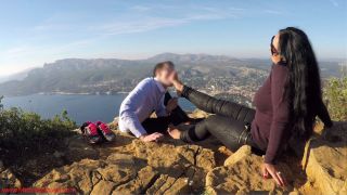 Public foot massage with a view.-4