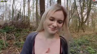 LovlyLuna - Public Sex im Park-0