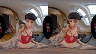 free adult clip 40 Charlotte Sartre, london keyes interracialblowbang blowjob deepthroat porno on 3d porn -5