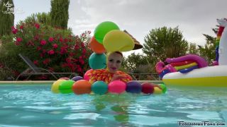 FetiliciousFans SiteRipPt 1Inflatable Wig at the Pool-8