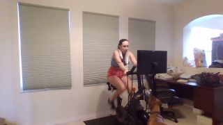 brittibratti 2023-07-14 Stream started at 07142023 0100 pm  Morning Workout-6