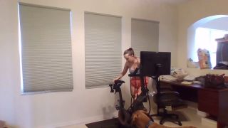 brittibratti 2023-07-14 Stream started at 07142023 0100 pm  Morning Workout-9