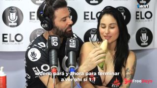 [GetFreeDays.com] Entrevista muy picante con Elo Podcast desde COLOMBIA JENIFER PLAY Adult Clip May 2023-9