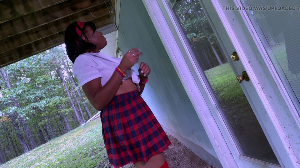 4k nina rivera sucks her teachers dick in his backyard to pass....