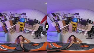 Sex Like Real.com/Squeeze VR/Squeeze VR - Sofia Lee In Storage - POV-1