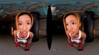 MRVR-004 黒ギャル格闘家の暴力的射精管理でM男が再起不能になるまで逆レ●プ:3ラウンド 鮫島るい-3