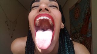 Mouth  teasing webcam GoldenLace-9