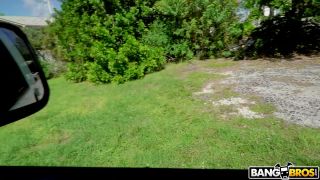 Selena Sosa  : Second Round on The Bus 720p HD-3