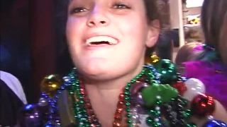 adult clip 12 amateur cam videos Girls Going Crazy #20, big boobs on public-5