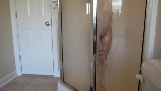 sexy amateur wife Shower, hidden on amateur porn-2