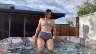 Femdom porn Daintybabyelle Masturbation In The Jacuzzi Daintybabyelle-3