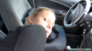 Samantha Jolie Pickup And Fuck Beauty Girl In The Car (Amateur porn)-6