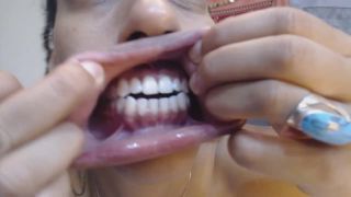 My big toothy gob Black!-3