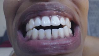 My big toothy gob Black!-6