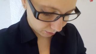 CaseyCum - 14. Tuerchen - Krass - Bueroschlampe Keine 3 Minuten bis zu ...-0