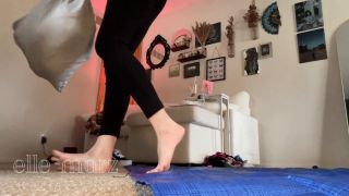 Elle Marz Elle Marz - Giant cat burglar gets stuck in huge fly trap-2