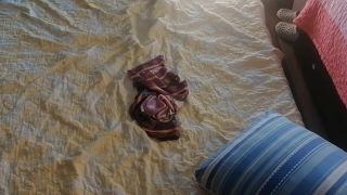 Amateur Amateur mom has fun trying on clothes and cutting them.-2