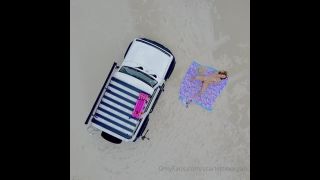 Scarlett Morgan Scarlettmorgan - aussie babe caught masturbating on the beach from a drone imagine youre just flying 02-01-2021-9