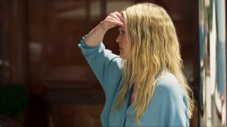 Roxane Duran, Julia Stiles, Lena Olin - Riviera s02e01e04e05 (2019) HD 1080p!!!-7