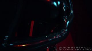 2009 Electro Rubber Dungeon Fuck Part 01.-0
