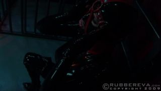 2009 Electro Rubber Dungeon Fuck Part 01.-3