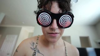 Girls Gone Hypnotized Lucy O Magic Glasses FullHD (Fetish porn)-5