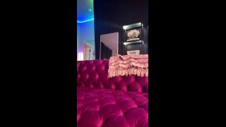 Violet Brandani hupi8M3KBqXM1Bb47DAJ8mv6bRiwkkVX-2