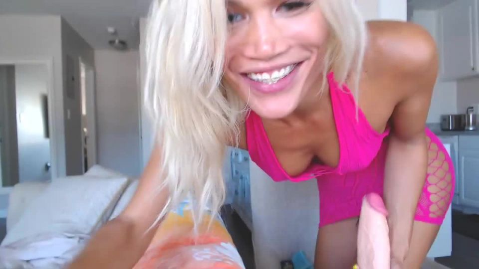 Porn online Shemale Webcams Video for August 08, 2019 – 03 (MP4, HD, 1280×720) Watch Online or Download! on shemale porn 