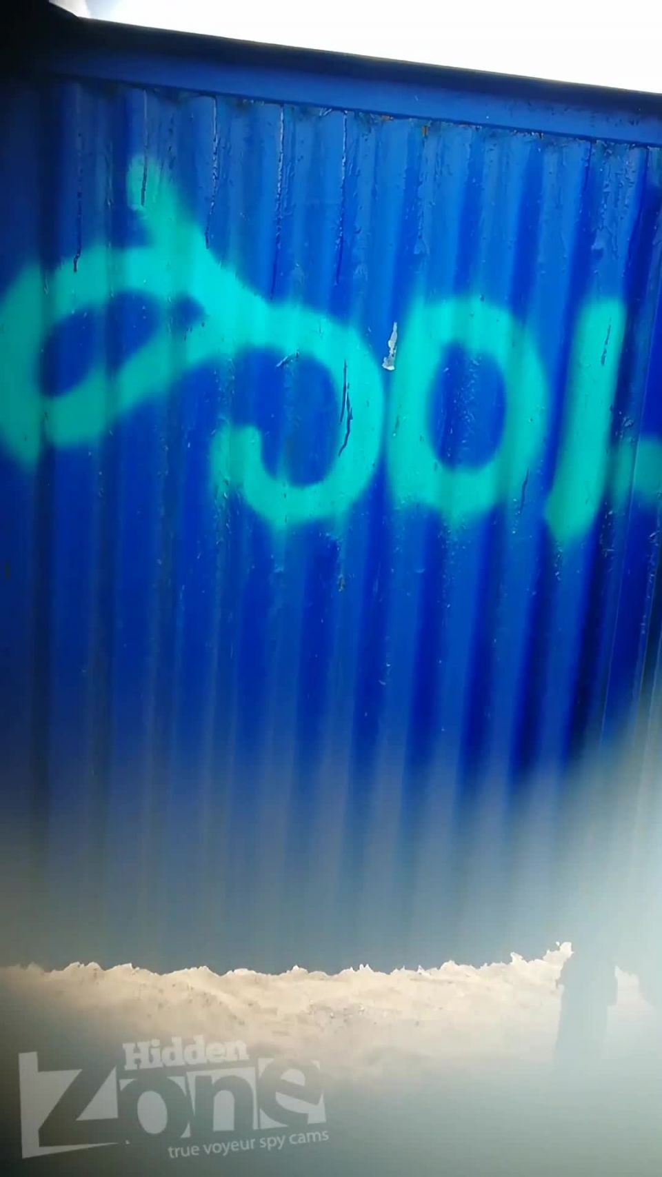 Voyeur – Beach cabin voyeur 17 Voyeur!