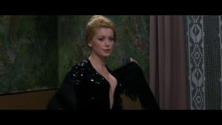 Catherine Deneuve in Mississippi Mermaid 1969 Blu-ray Remux-5