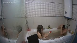 Voyeur 2025 HD: Ricci's Intense Tub Sex Scene [720P]-7