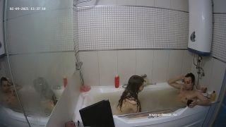 Voyeur 2025 HD: Ricci's Intense Tub Sex Scene [720P]-8