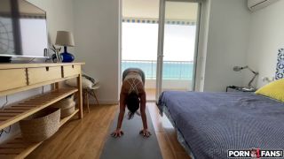  pussy play XoHannaJoy XoHannaJoy Finishes Her Morning Yoga On a Dildo-1