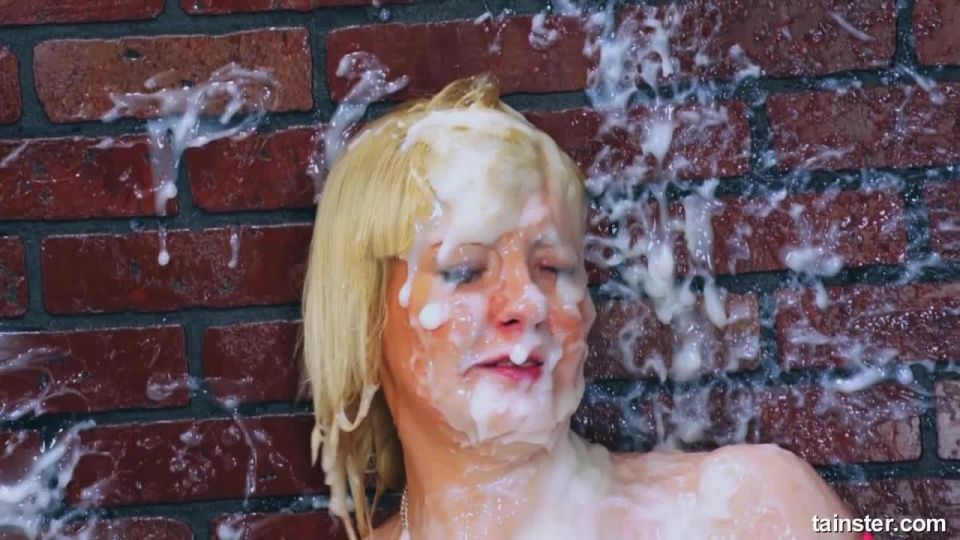 Porn tube Dressed in leather and covered in cum