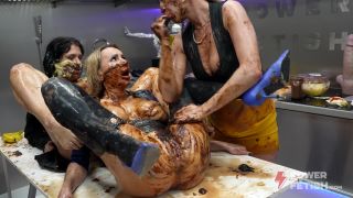 Ellen Million, Yulia North, Sarah Simons - Elen Million's...-5