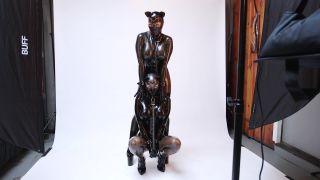 7438 Double Kitten Photo Shoot-1