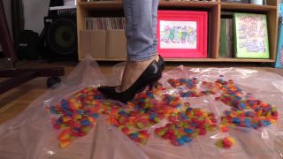 Jamiedaniels - here is a fun video someone asked me to try and smash up some gummis with my dirty shoes 04-12-2020-3