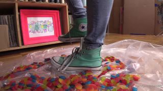 Jamiedaniels - here is a fun video someone asked me to try and smash up some gummis with my dirty shoes 04-12-2020-5