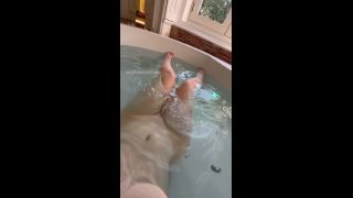 Vladislava661 Bathtub Showdown: HD 720P OnlyFans Scenes 🔥-9