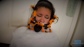 Calisa Bliss Hooters Girl Ambushed By Arachnids Nyxons Fetish Files (Femdom porn)-5