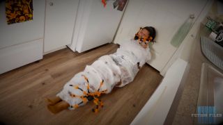 Calisa Bliss Hooters Girl Ambushed By Arachnids Nyxons Fetish Files (Femdom porn)-7