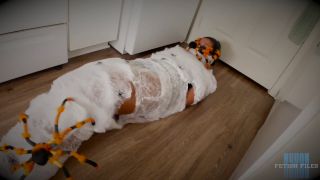 Calisa Bliss Hooters Girl Ambushed By Arachnids Nyxons Fetish Files (Femdom porn)-9