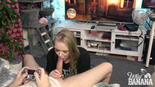 Miss Banana Girl Suck Cock When Boyfriend Play In PS5s - Russian-4